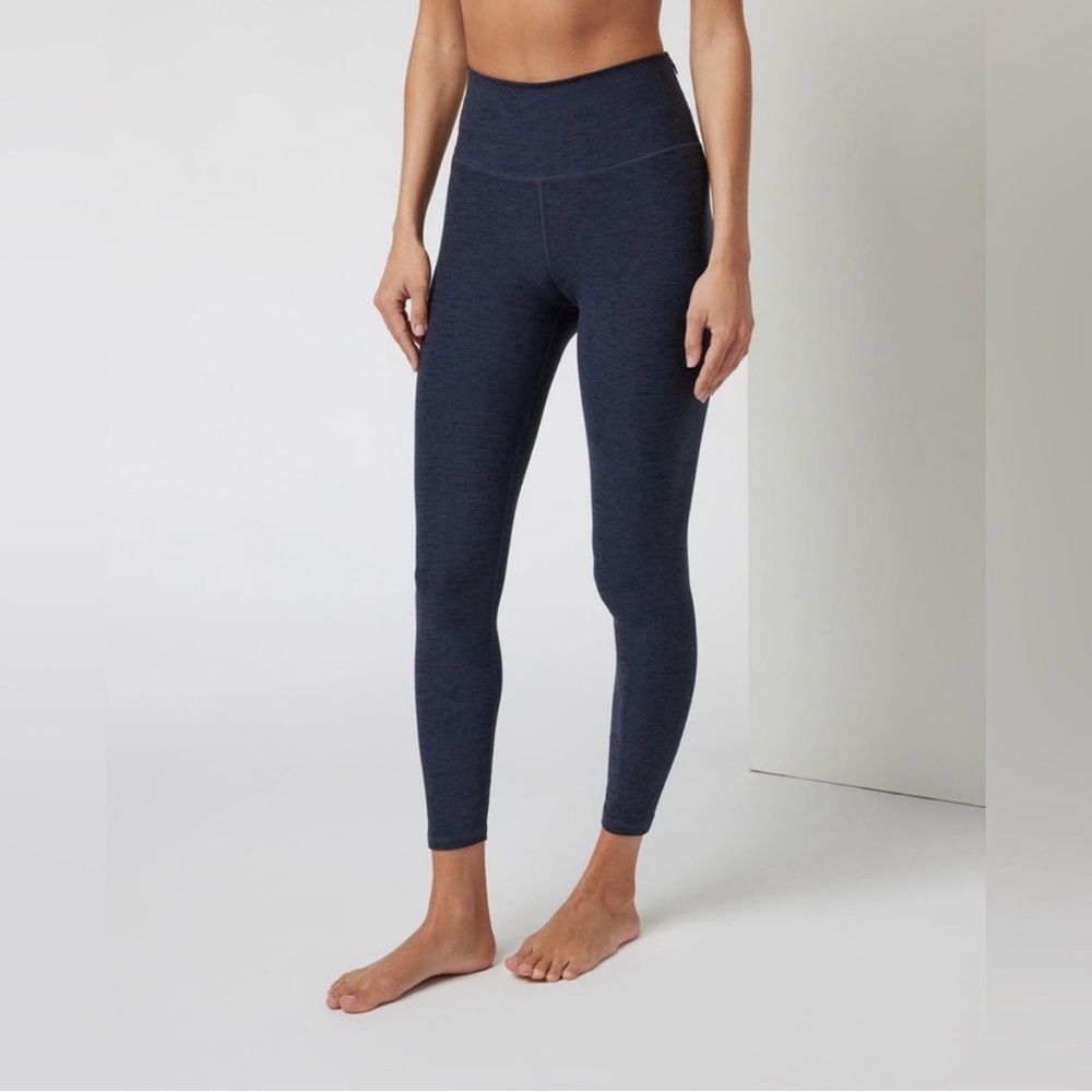Vuori Clean Elevation Legging in Midnight Heather Size XS